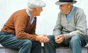 Número de idosos a viver sozinhos ou isolados continua a aumentar