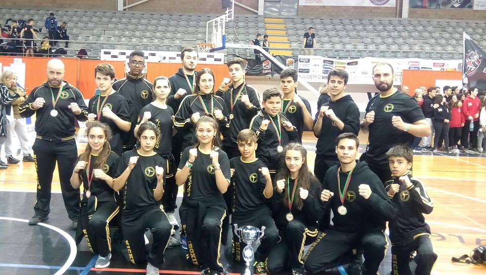 18 atletas da ADCMC/CCN participam este fim de semana no Campeonato Regional Norte de Kickboxing em Guimarães