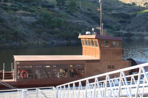 barco turistico previsto para a ligação4