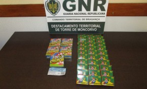 Petardos e bombetas comercializados ilegalmente apreendidos pela GNR (Torre de Moncorvo)