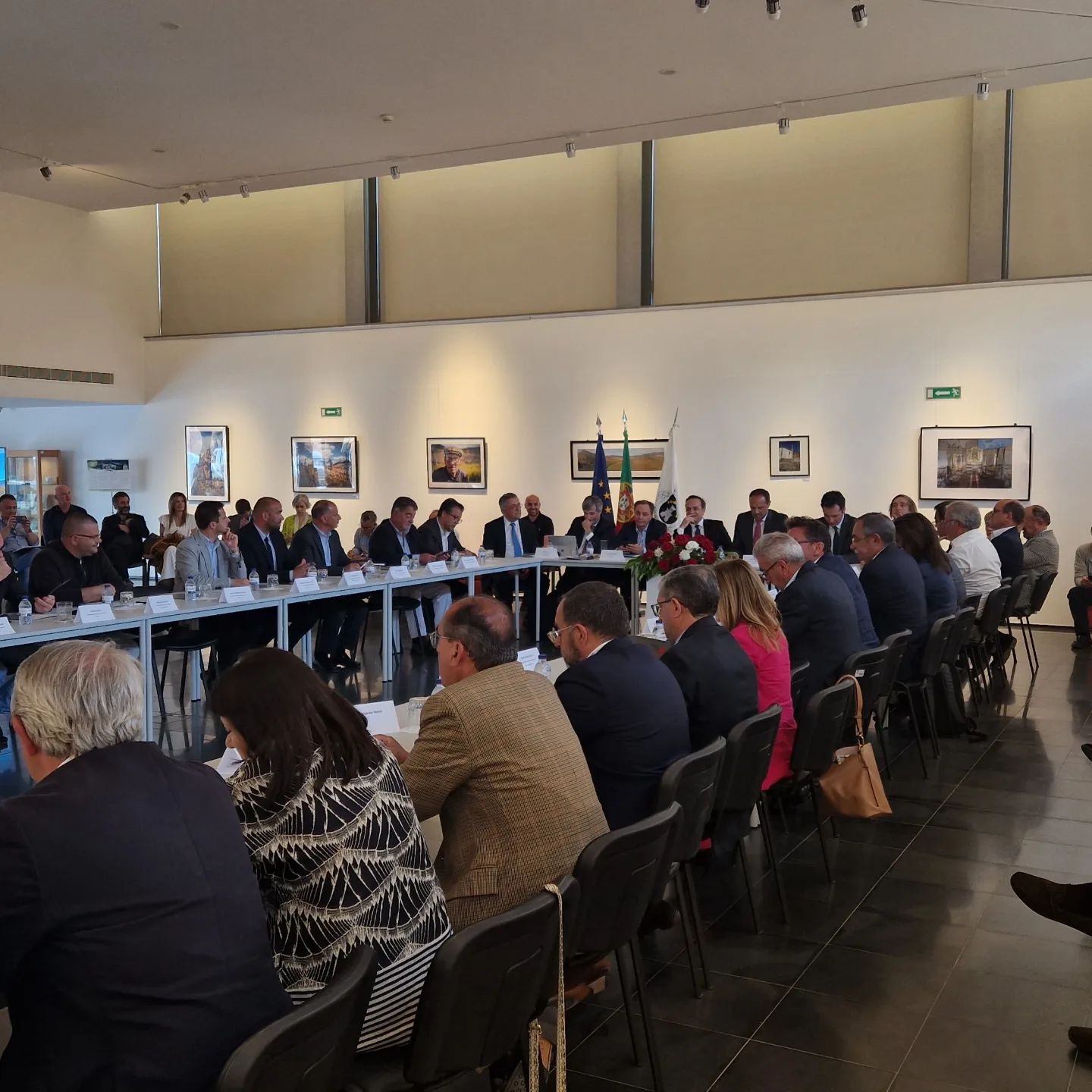 Autarcas e governantes reuniram ontem em Alfândega da Fé para começar a elaborar o Plano Hídrico de Trás-os-Montes e Alto Douro, mas pode demorar