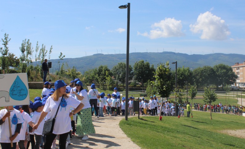 Crianças do concelho de Macedo de Cavaleiros marcharam pelo ambiente